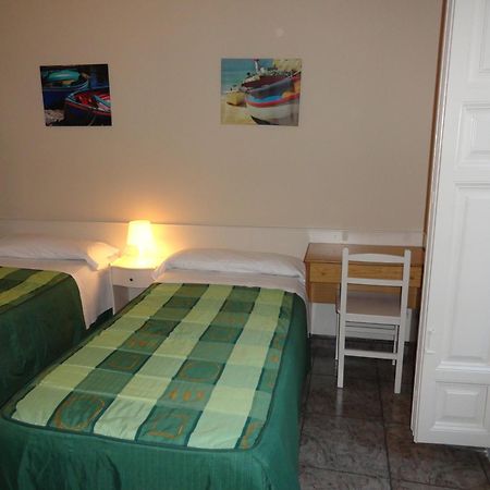 מדריד Hostal Alistana מראה חיצוני תמונה