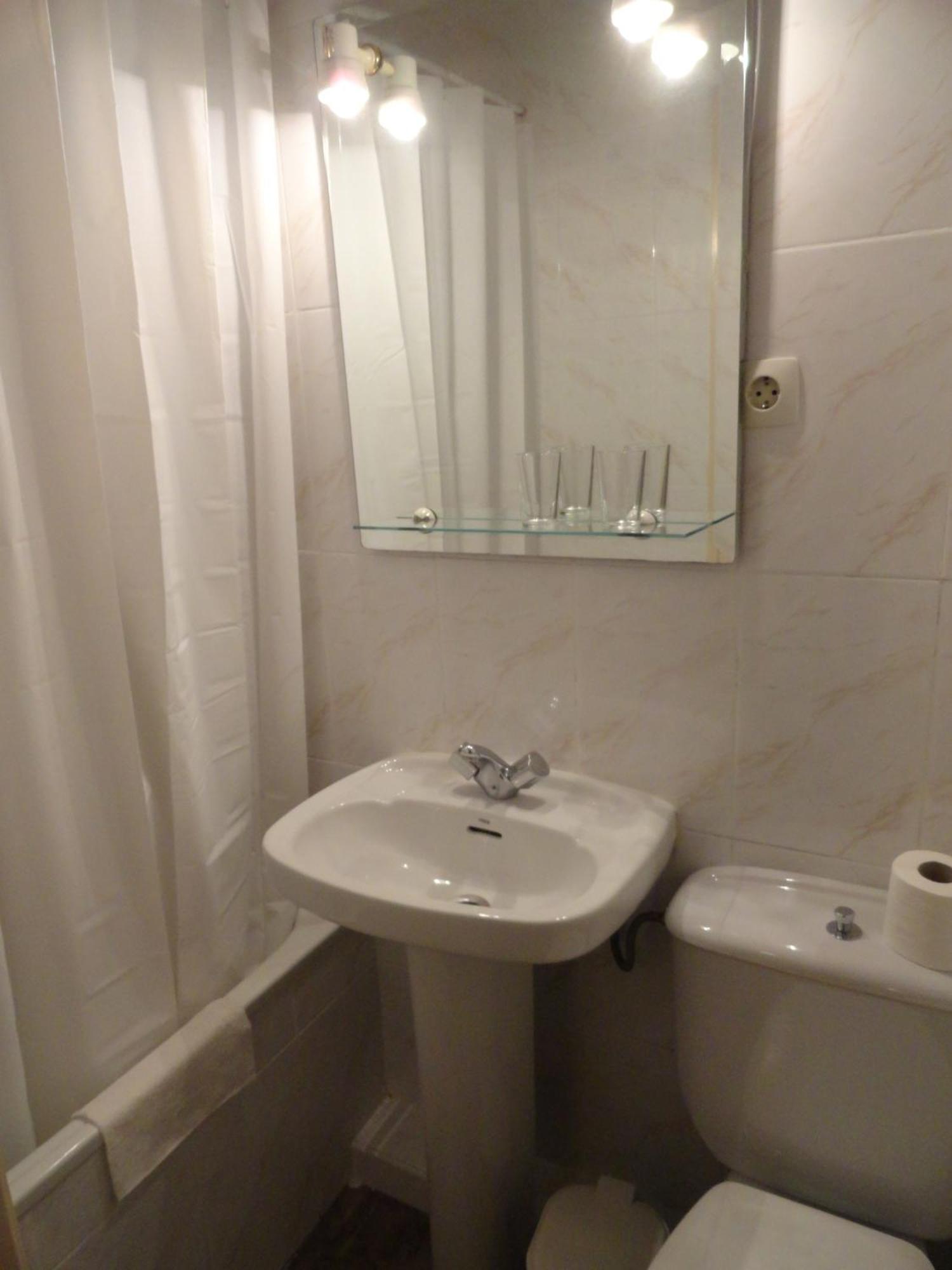 מדריד Hostal Alistana מראה חיצוני תמונה