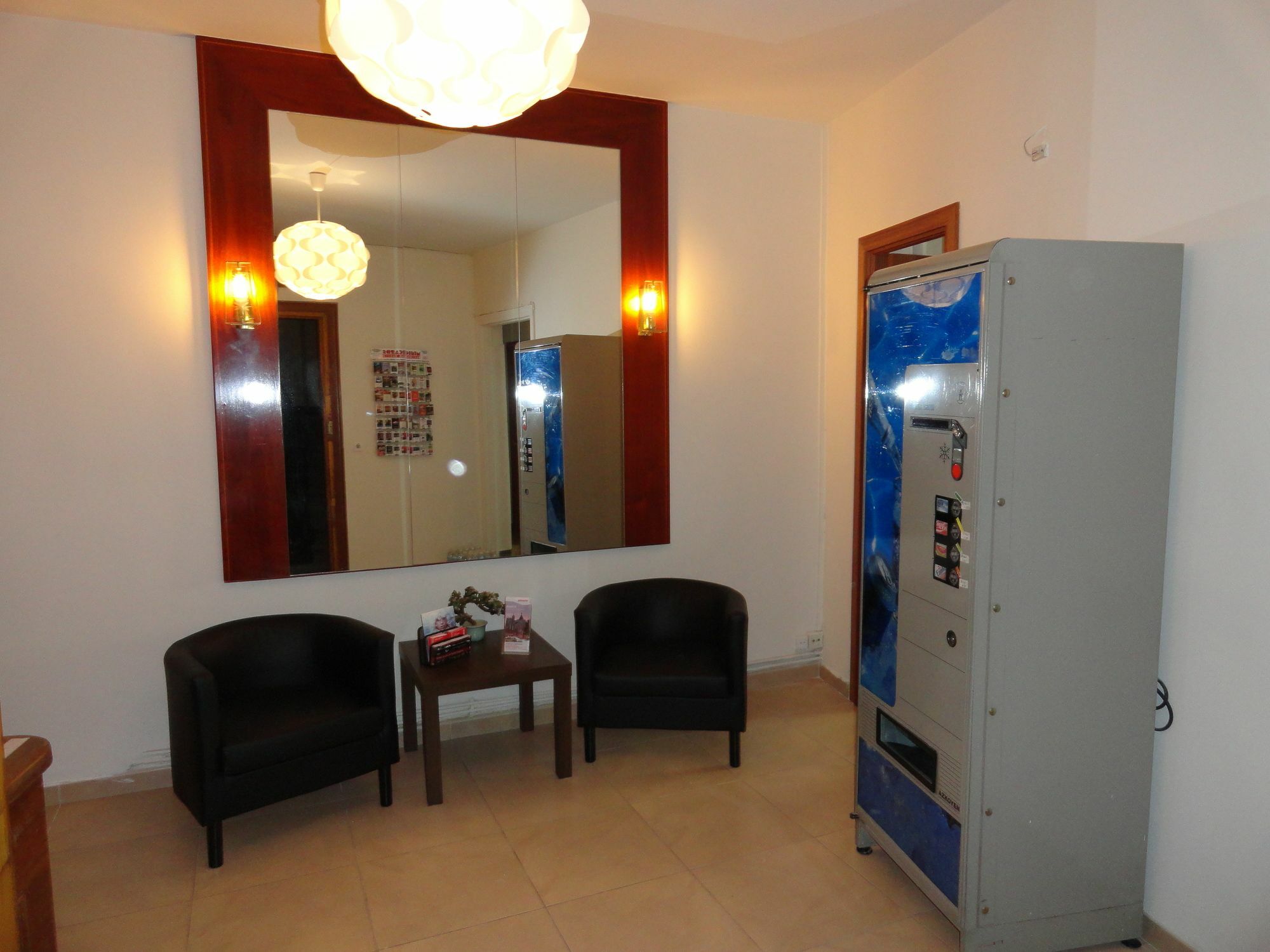 מדריד Hostal Alistana מראה חיצוני תמונה
