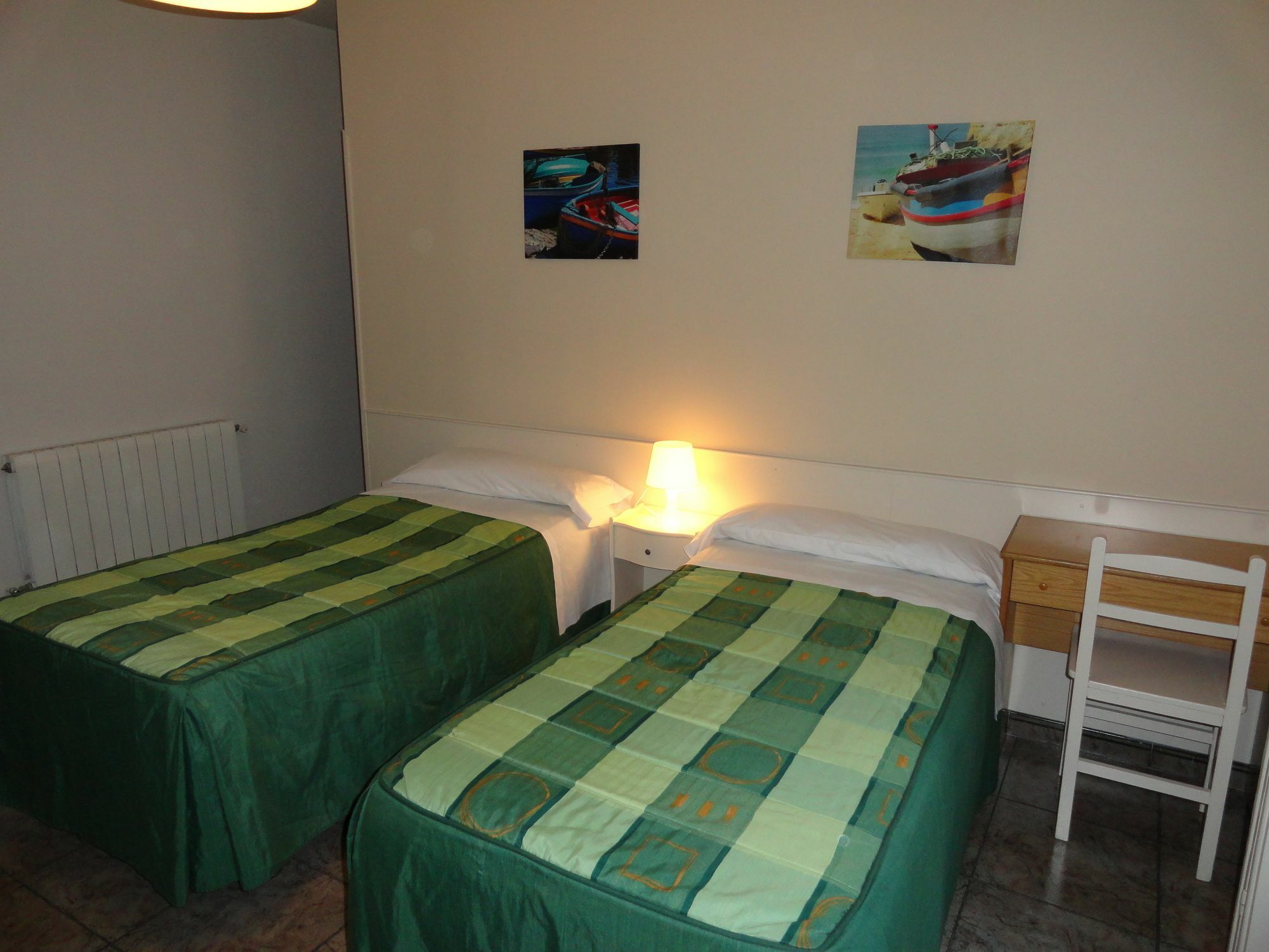 מדריד Hostal Alistana מראה חיצוני תמונה